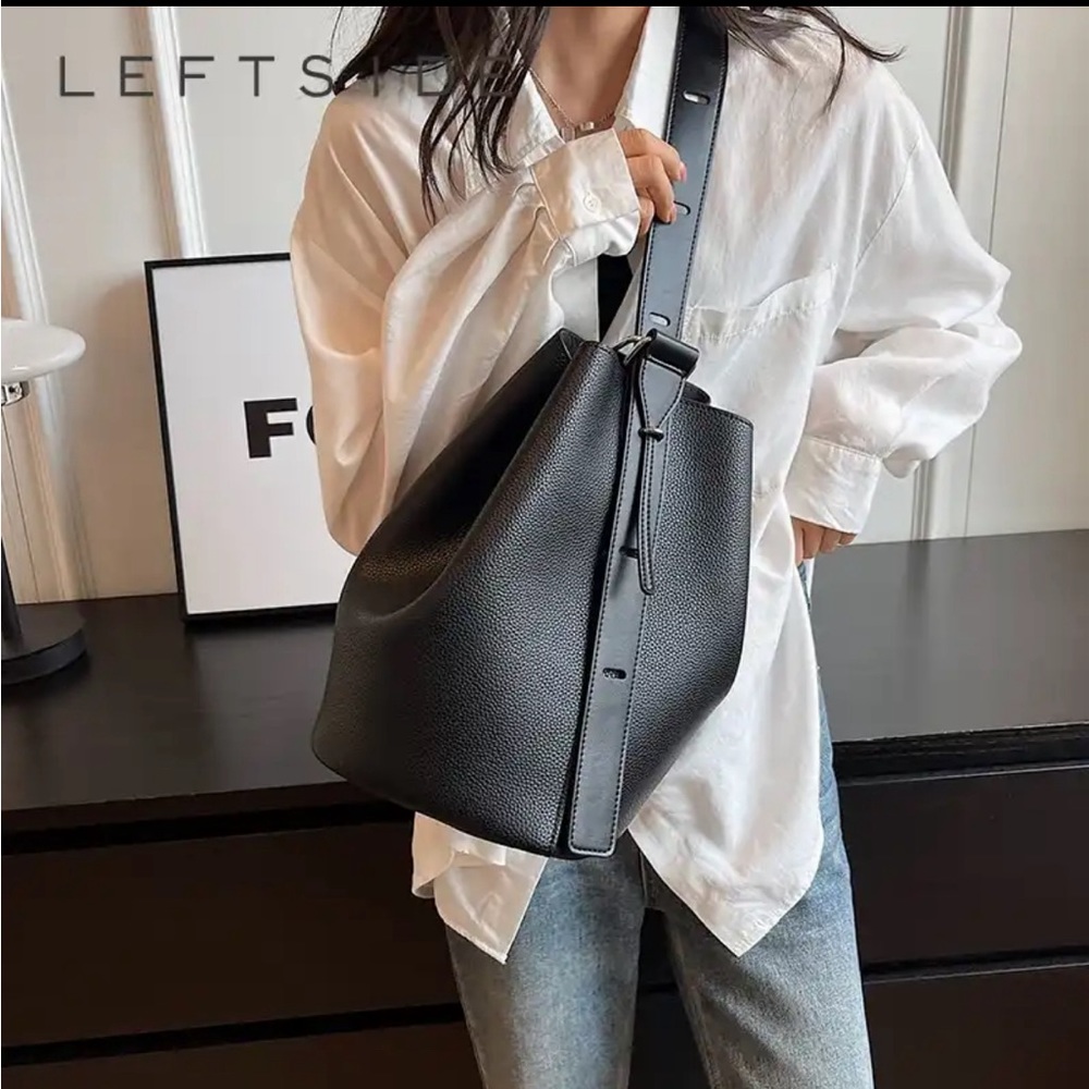 Leftside Retro Small Solid Color Leather Shoulder… - image 1